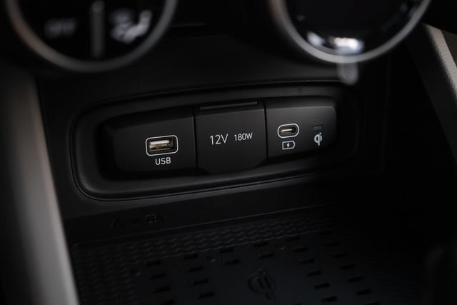 New 2026 Hyundai Venue SEL FWD image 19