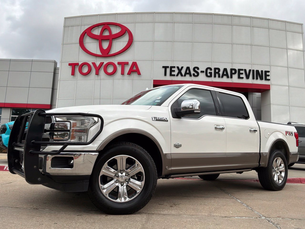 Used 2018 Ford F150 King Ranch w/ Equipment Group 601A Luxury AWD/4WD image 2