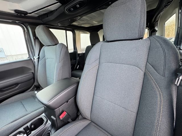 New 2026 Jeep Wrangler Unlimited Sport image 27