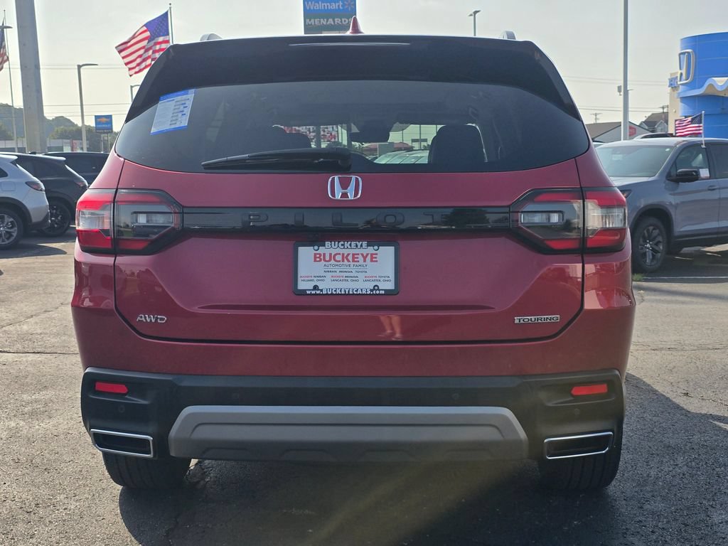 Used 2025 Honda Pilot Touring image 7