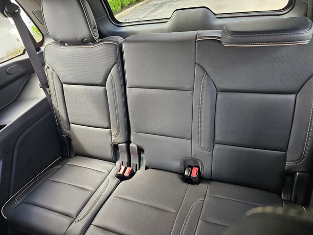 Used 2023 GMC Yukon SLT w/ SLT Premium Package AWD/4WD image 22