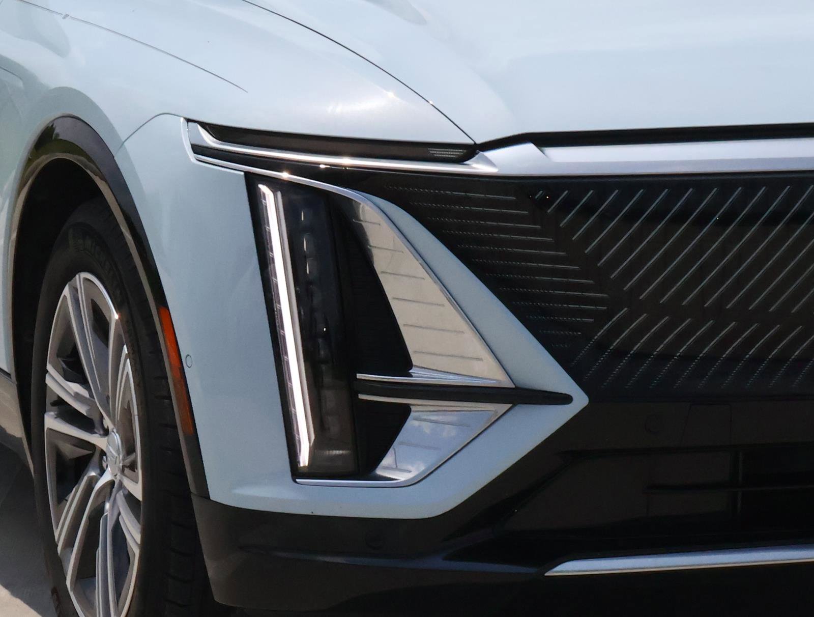 Used 2024 Cadillac Lyriq Luxury RWD image 9