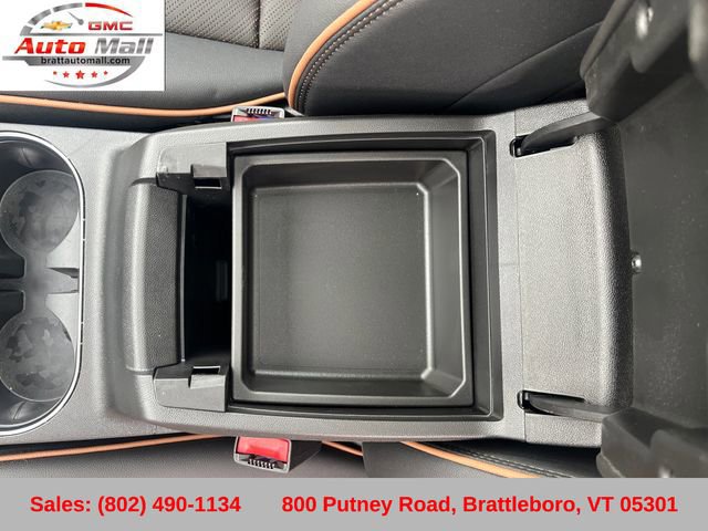 Used 2025 GMC Canyon AT4 w/ Technology Plus Package image 28