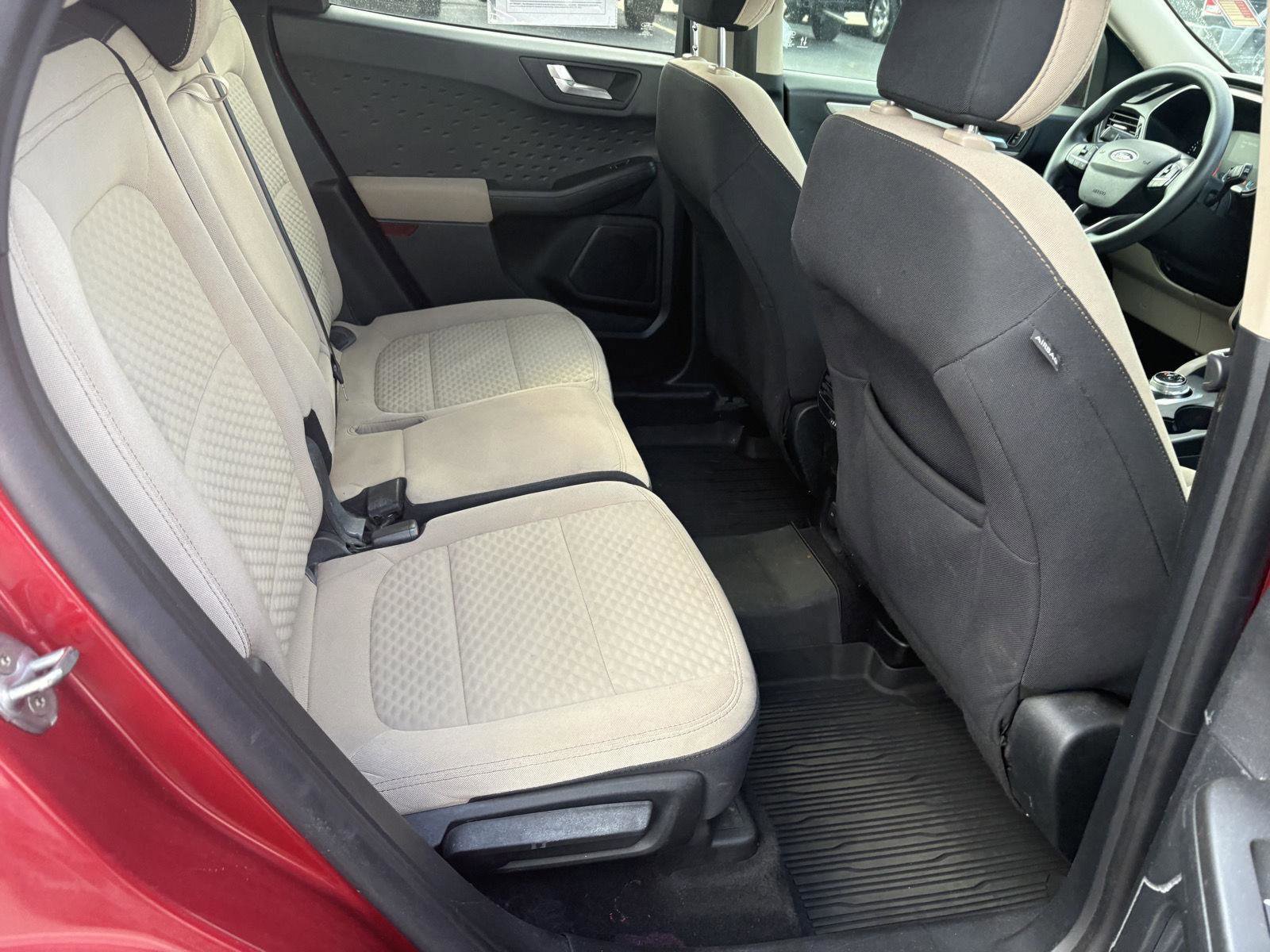 Used 2020 Ford Escape SE FWD image 14