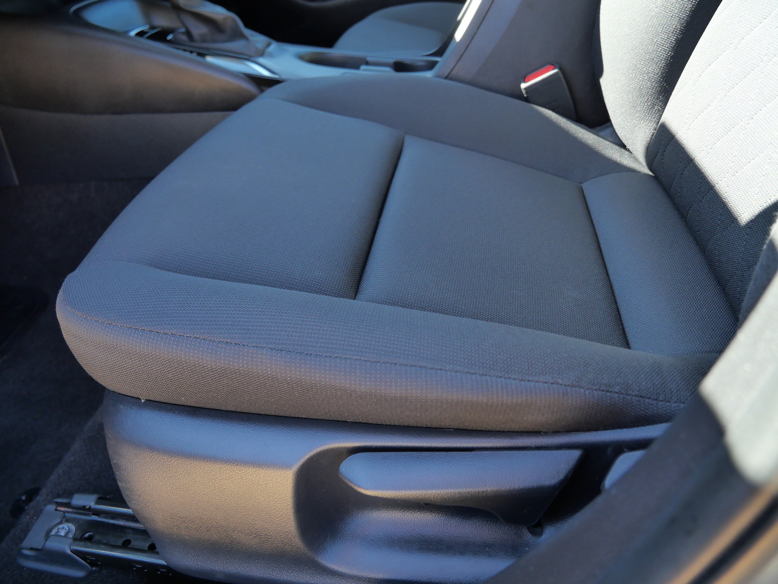 Certified 2025 Toyota Corolla LE FWD image 20