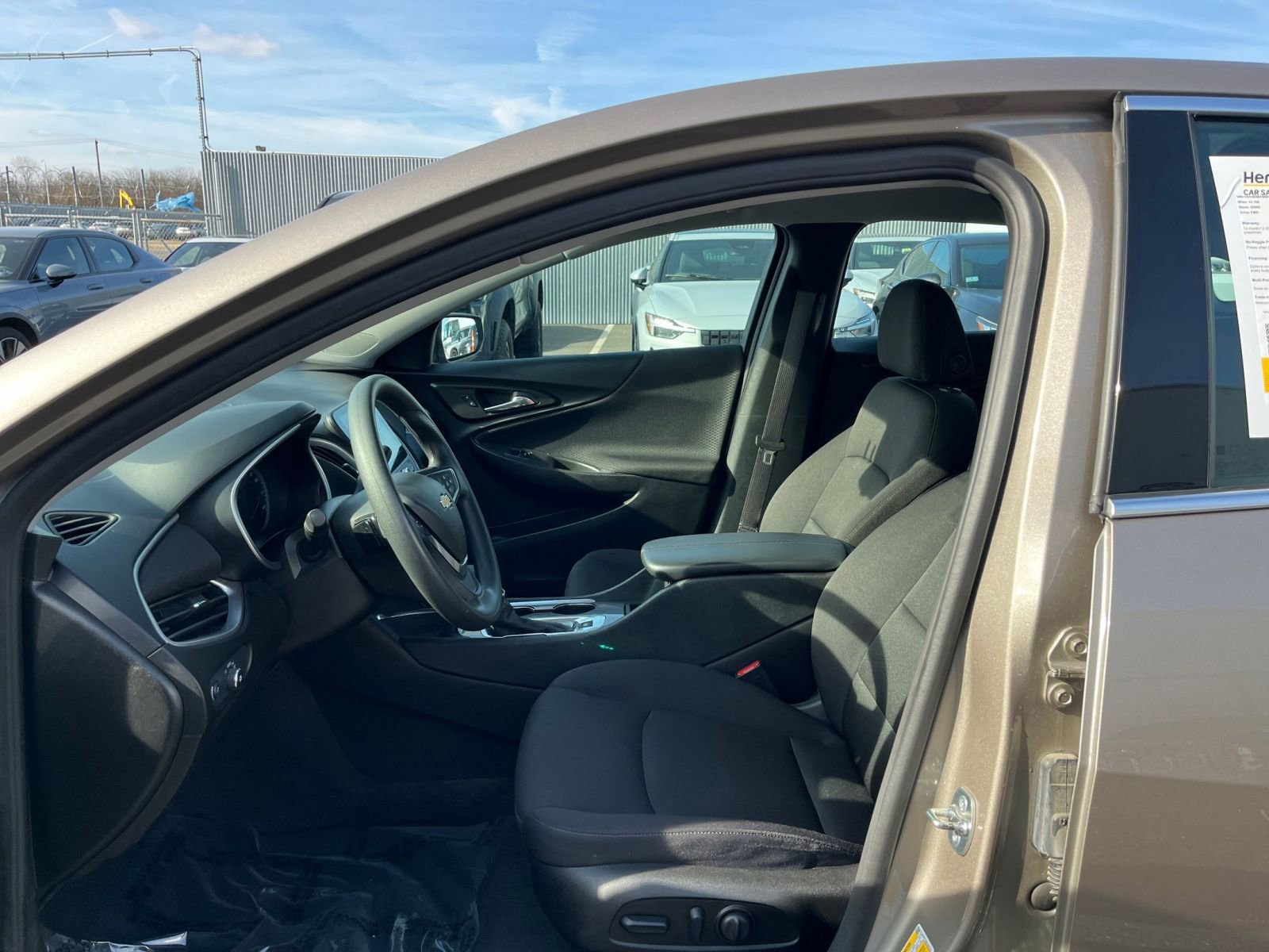 Used 2024 Chevrolet Malibu LT image 27