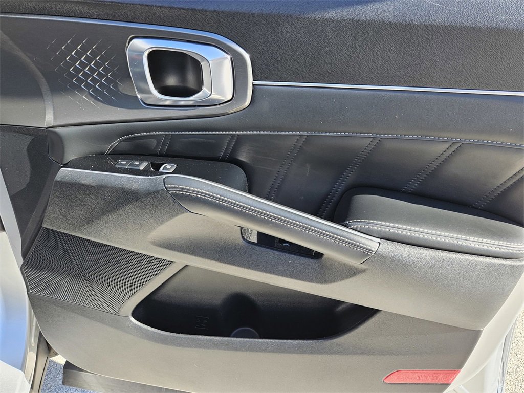 Used 2021 Kia Sorento SX image 36