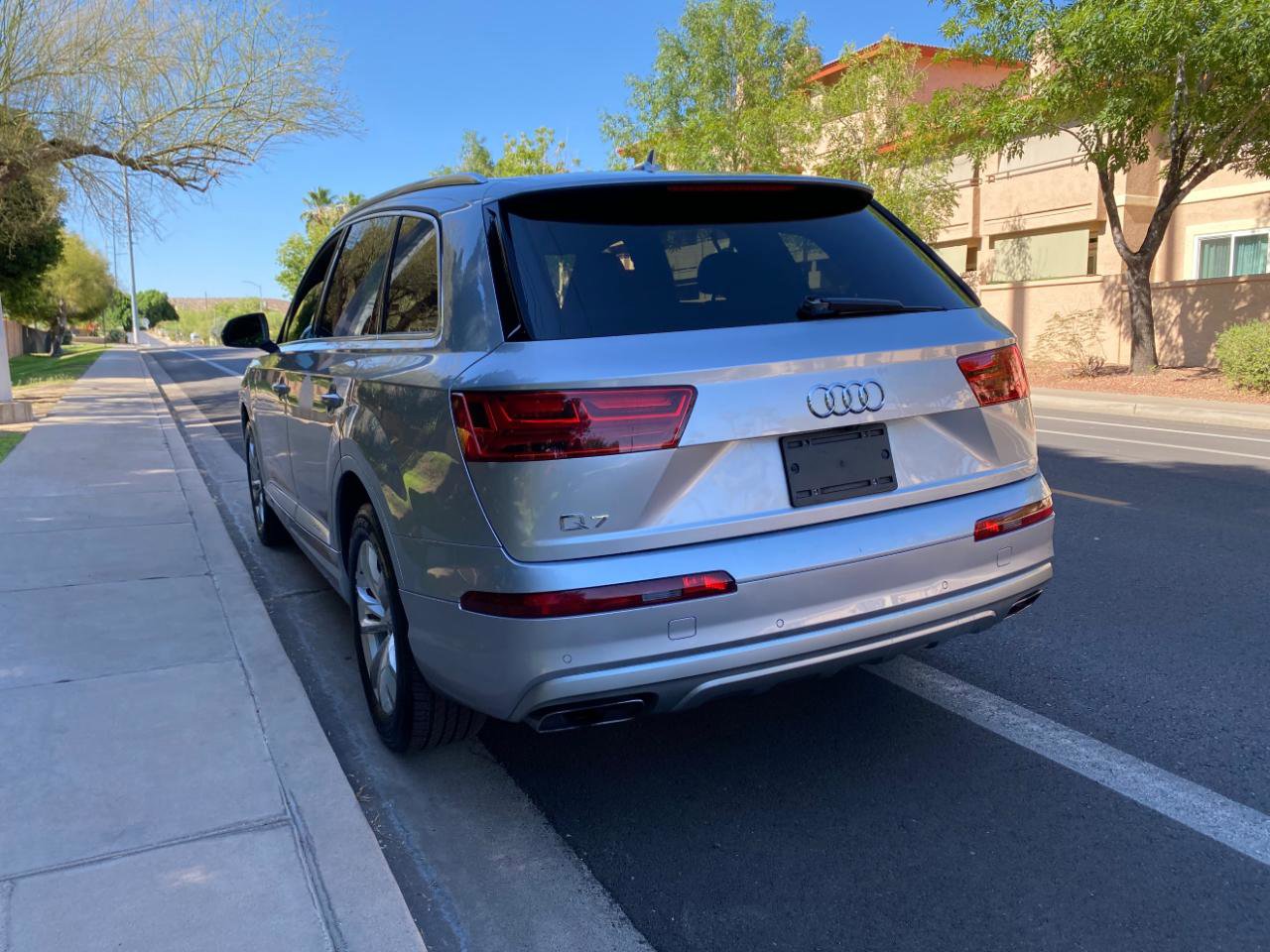 Used 2019 Audi Q7 3.0T Premium w/ Convenience Package AWD/4WD image 16