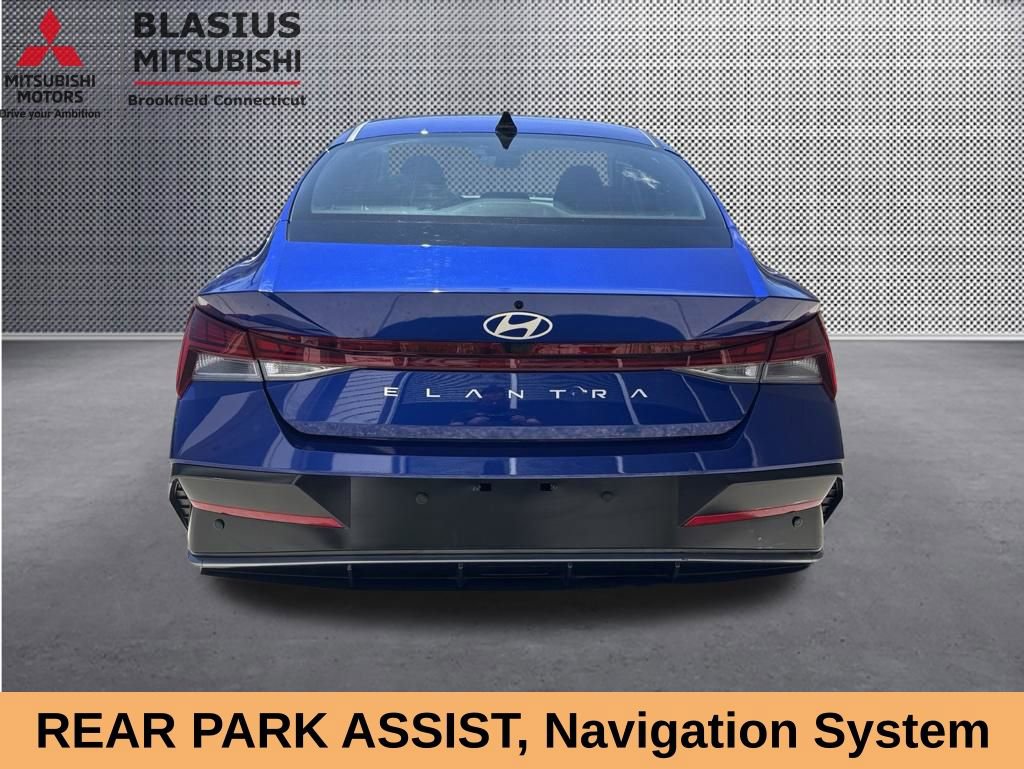 Used 2024 Hyundai Elantra SEL w/ Convenience Package FWD image 9