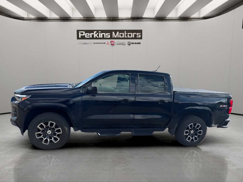 Used 2023 Chevrolet Colorado Z71 w/ Z71 Convenience Package 2 AWD/4WD image 2