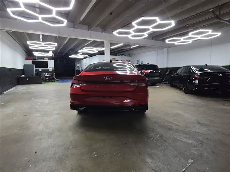 Used 2022 Hyundai Elantra Limited FWD image 5