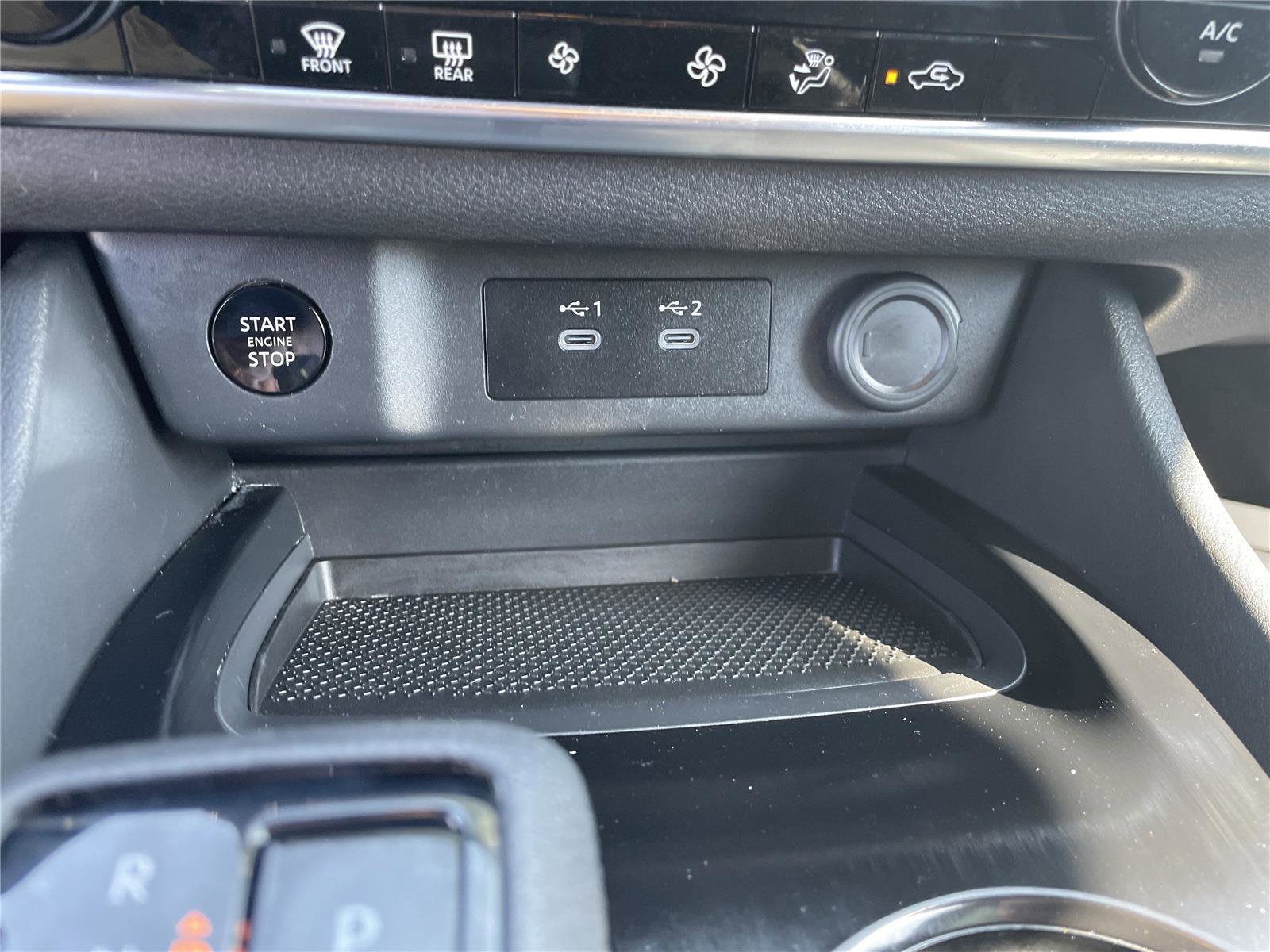 Used 2025 Nissan Rogue SV image 17