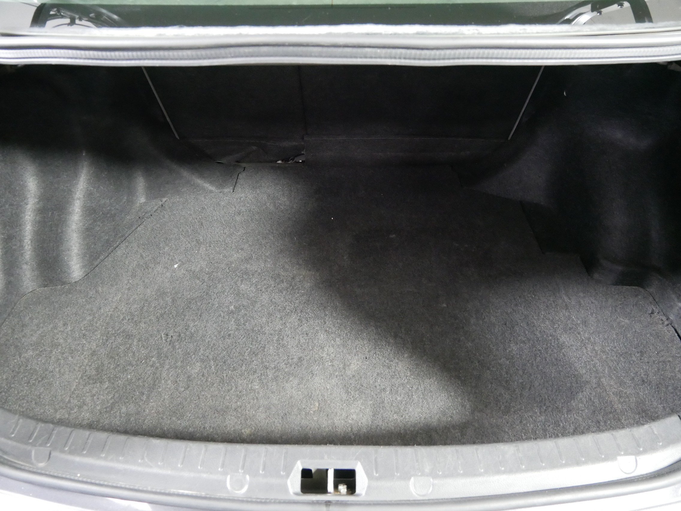 Used 2013 Toyota Corolla LE FWD image 18