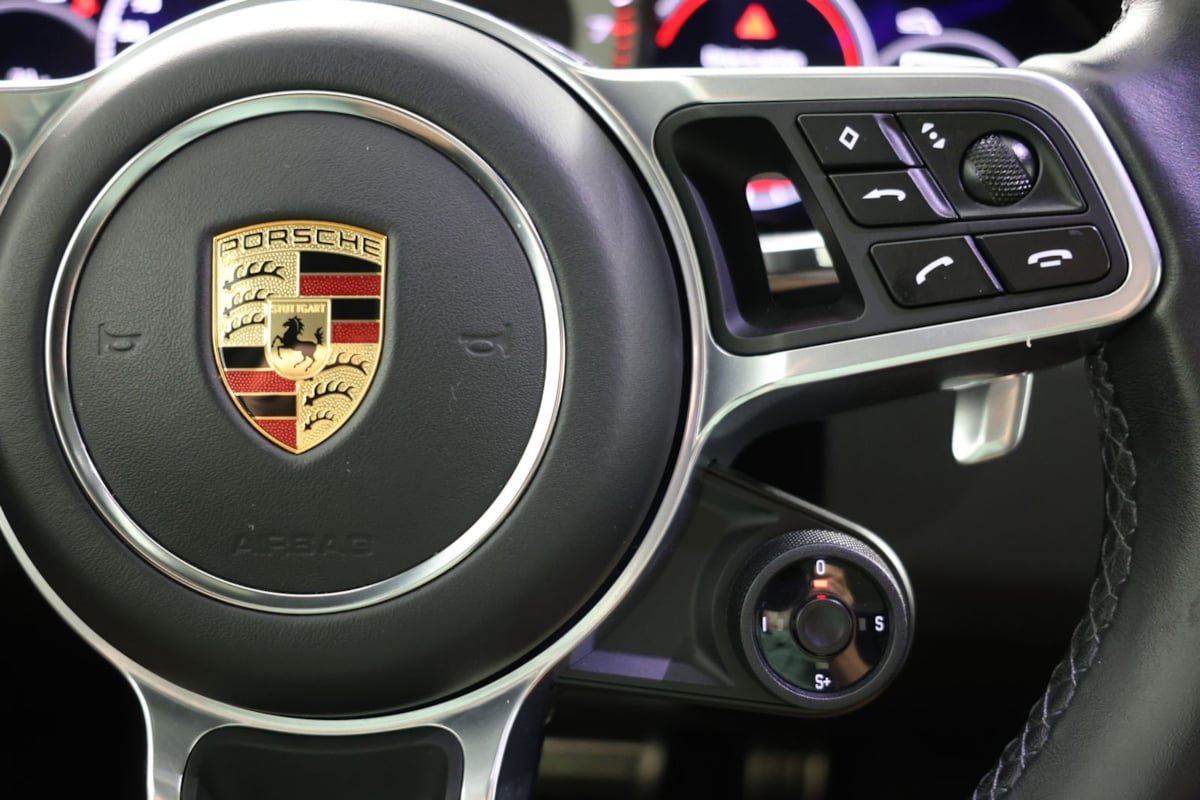 Used 2022 Porsche Cayenne GTS w/ Premium Package Plus AWD/4WD image 28