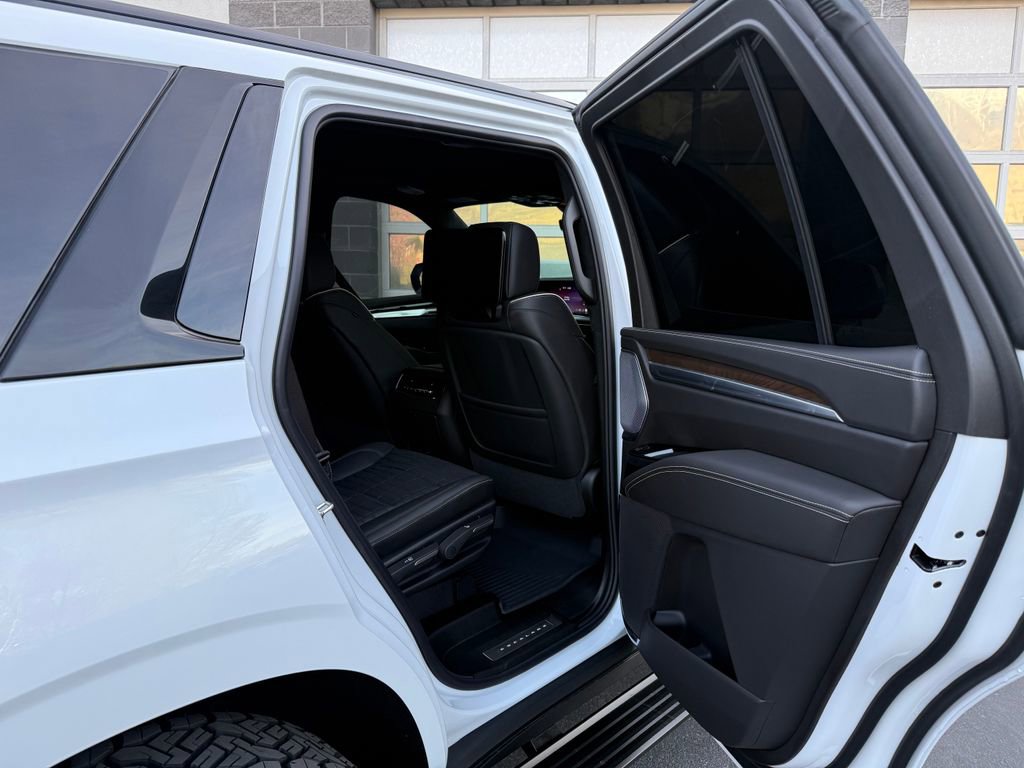 Used 2026 Cadillac Escalade Platinum Sport w/ LPO, ONYX Package image 21
