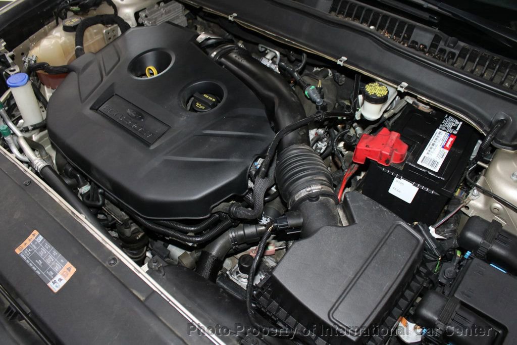 Used 2017 Ford Fusion SE image 32