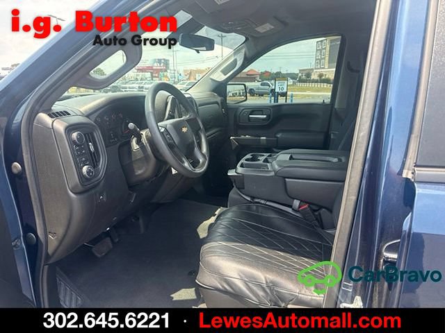 Used 2020 Chevrolet Silverado 1500 Custom w/ Custom Value Package AWD/4WD image 7