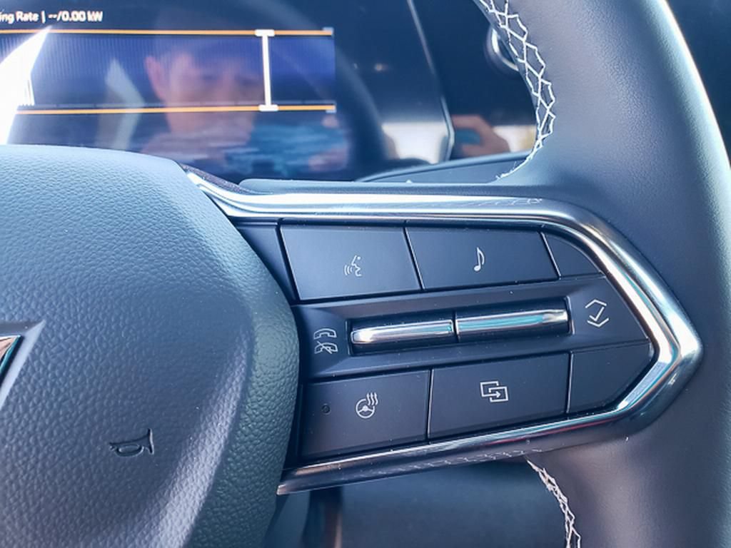 New 2026 Chevrolet Silverado EV LT AWD/4WD image 19