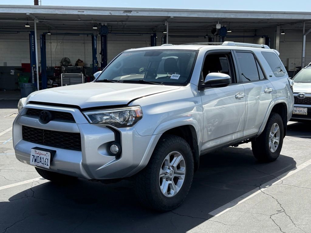 Used 2016 Toyota 4Runner SR5 image 3