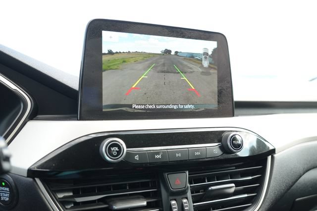 Used 2022 Ford Escape SEL w/ Technology Package FWD image 17