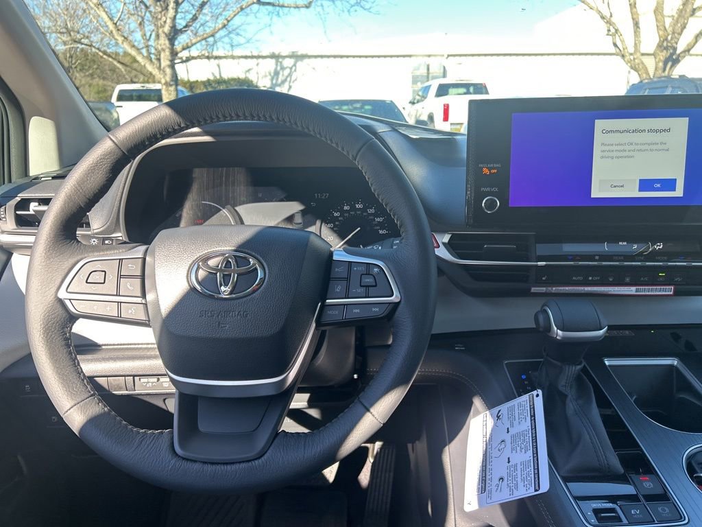 New 2026 Toyota Sienna XLE image 14