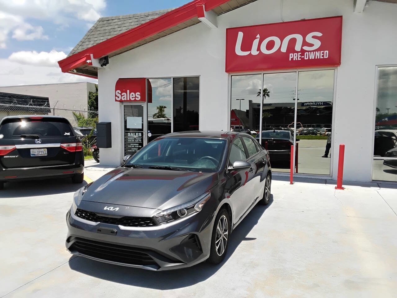 Used 2022 Kia Forte LXS image 14