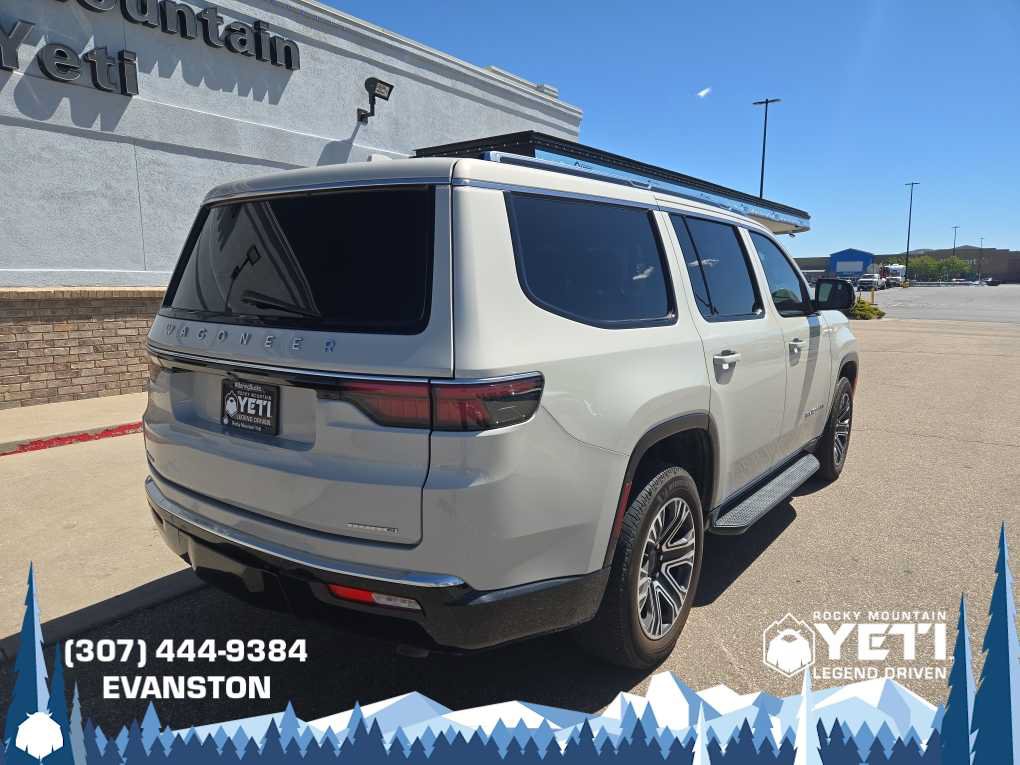 Used 2022 Jeep Wagoneer Series III w/ Rear Seat Video Group 1 AWD/4WD image 3