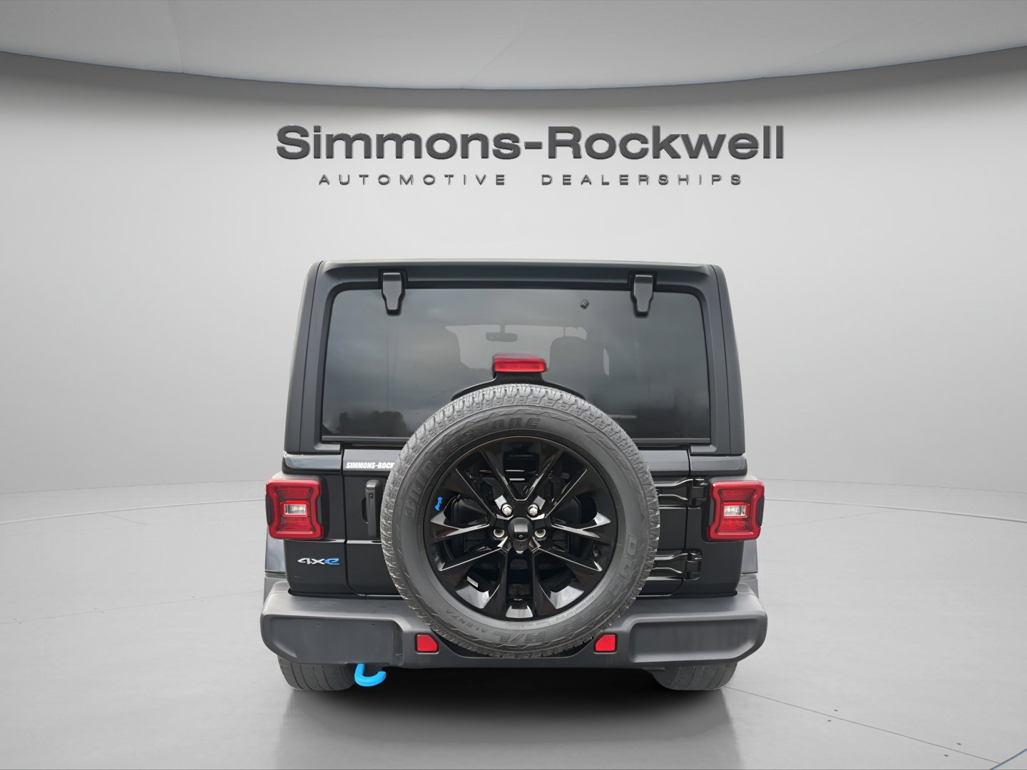 Used 2023 Jeep Wrangler Sahara w/ Cold Weather Group image 6