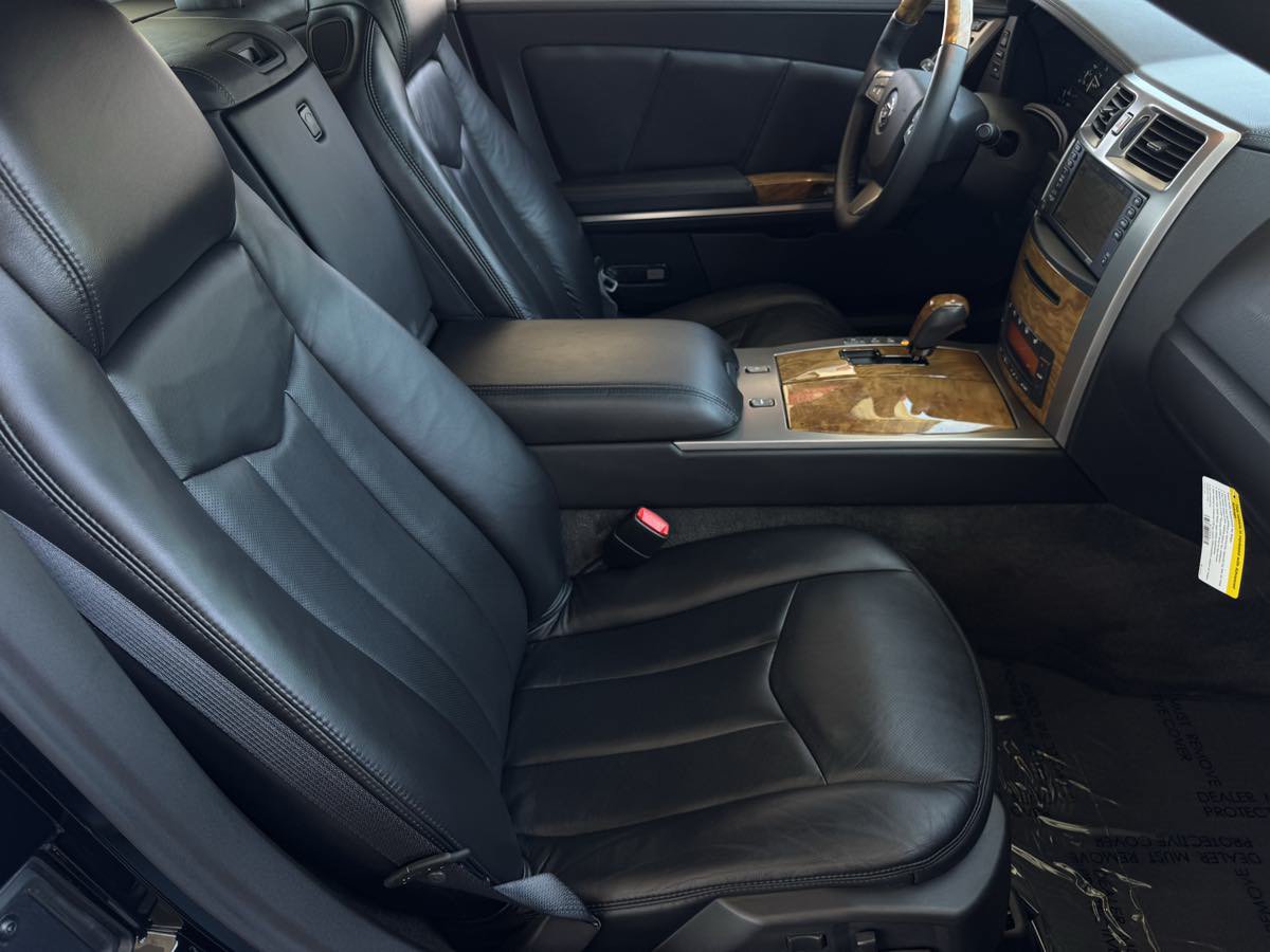 Used 2009 Cadillac XLR RWD image 25