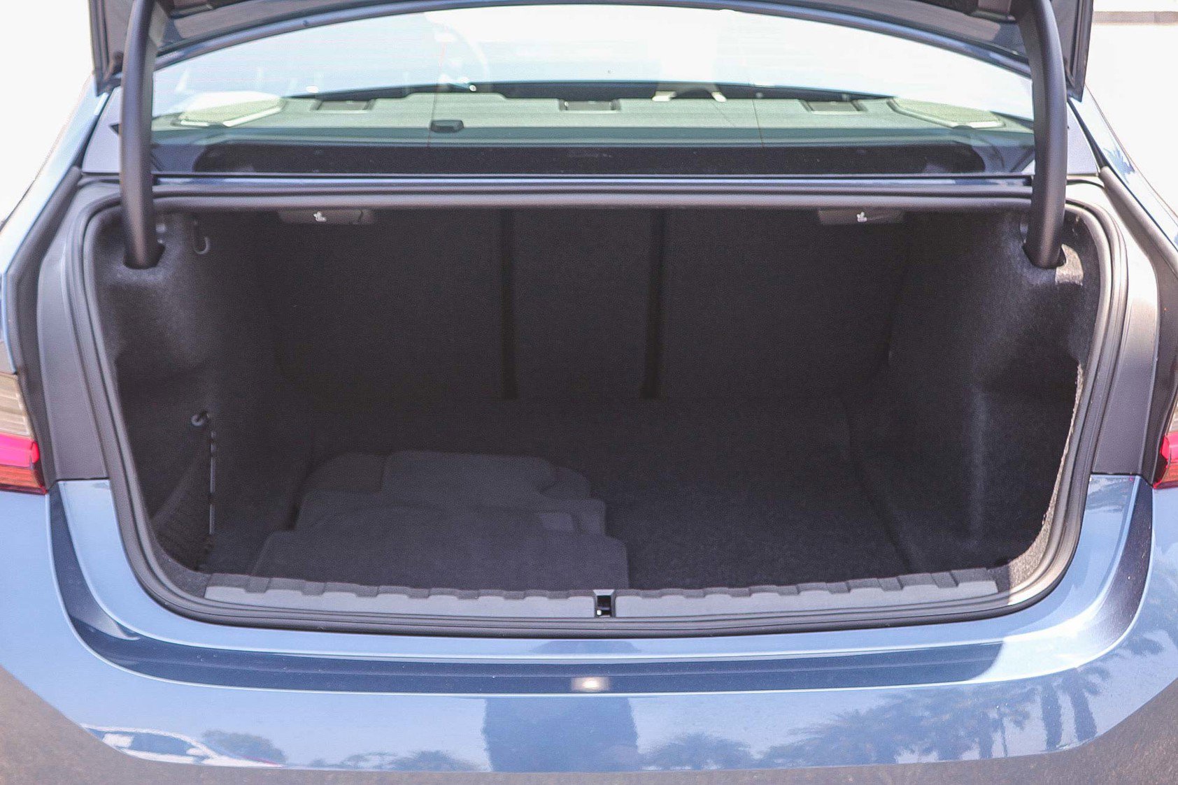 Used 2025 BMW 330i Sedan image 23