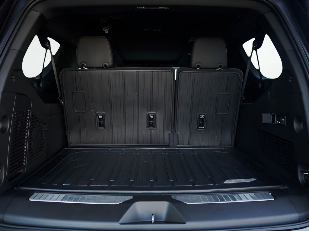 New 2026 GMC Yukon XL Denali w/ Denali Reserve Package image 8