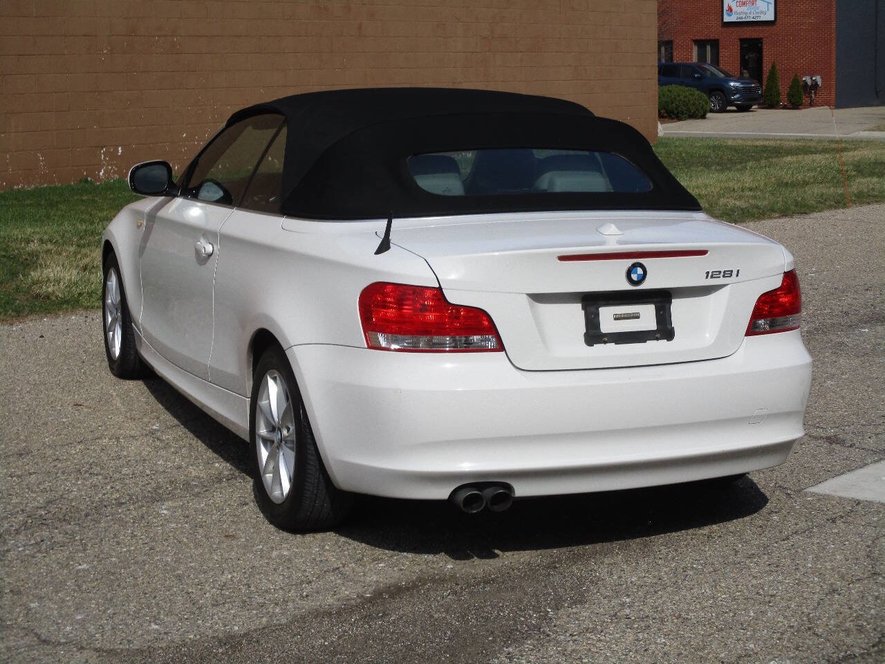 Used 2011 BMW 128i 128i 2dr Convertible image 8