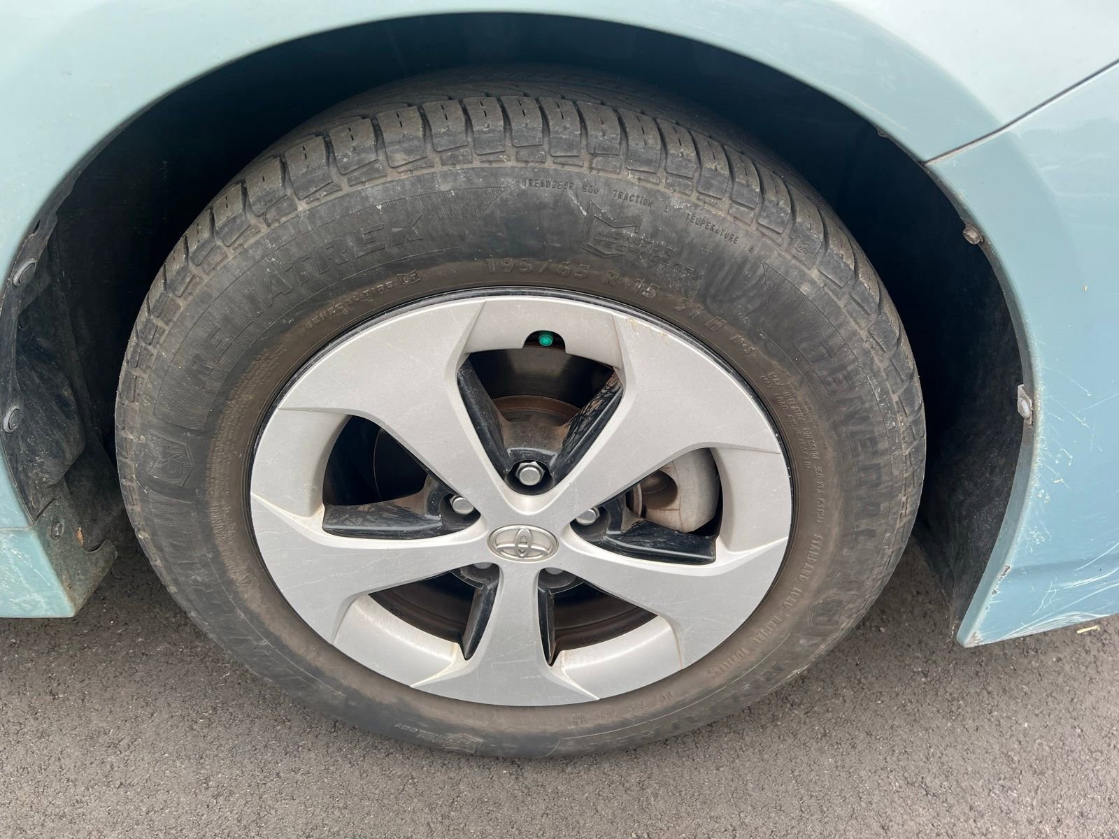 Used 2014 Toyota Prius Two image 14