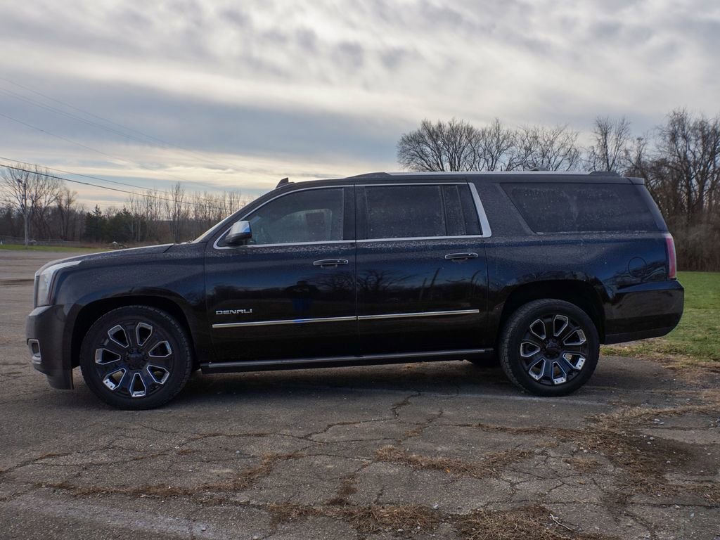 Used 2019 GMC Yukon XL Denali w/ Denali Ultimate Package image 7