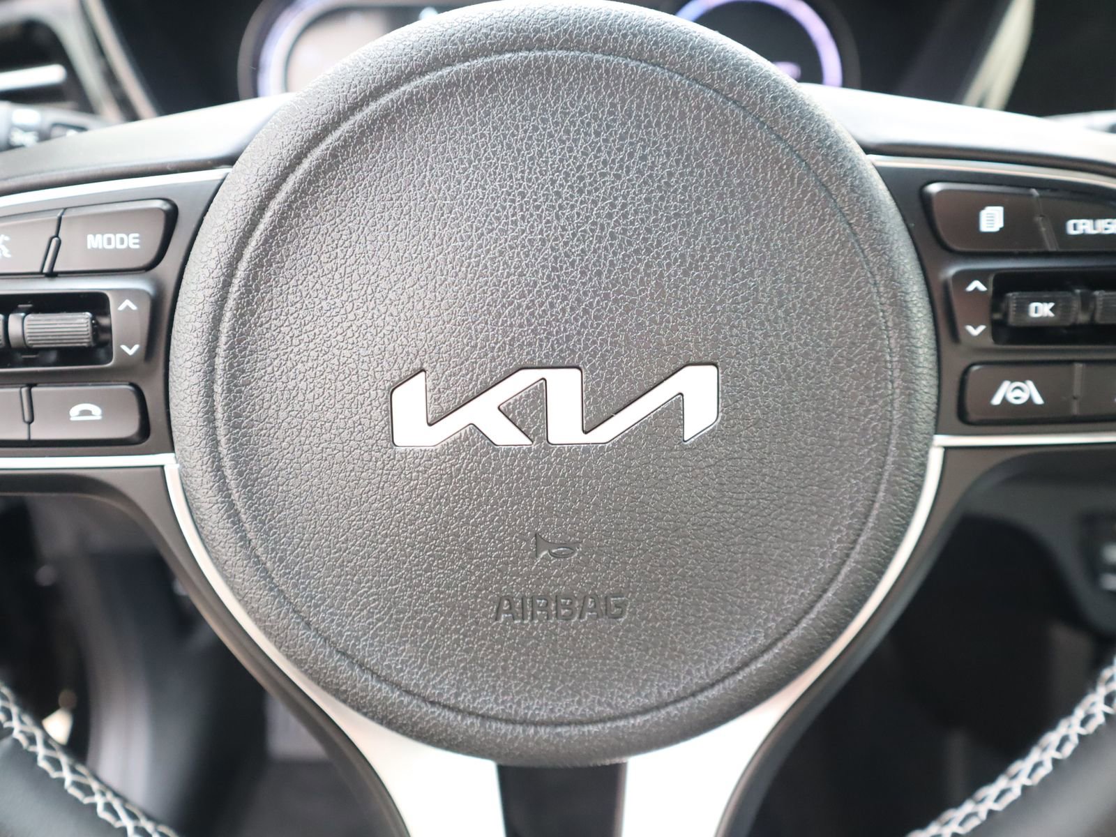Used 2022 Kia Niro EX image 35