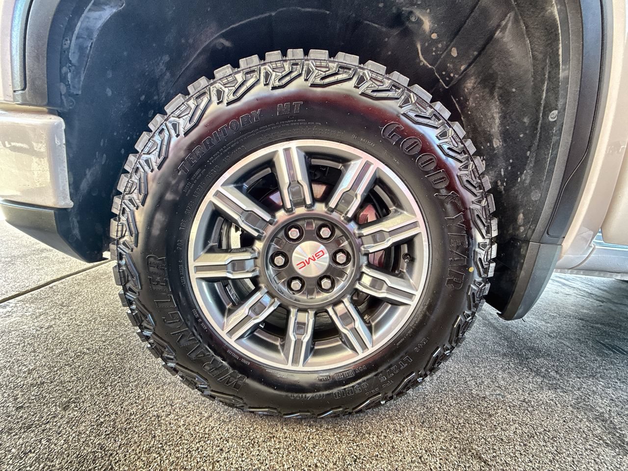 Used 2025 GMC Sierra 1500 AT4 AWD/4WD image 33