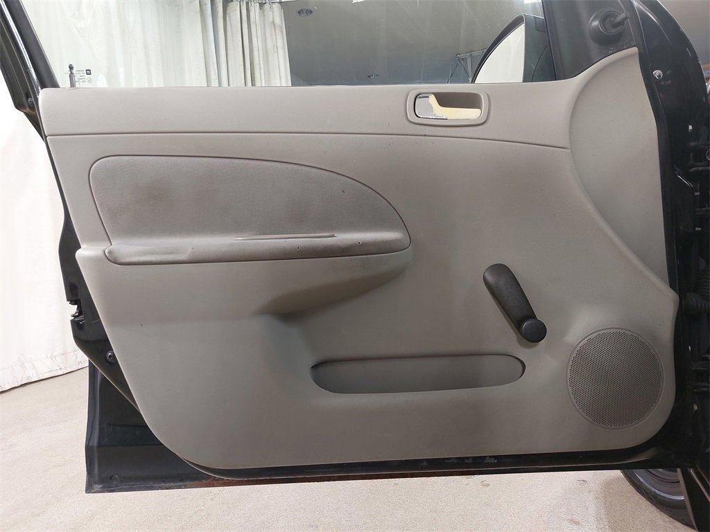 Used 2009 Chevrolet Cobalt LS image 28