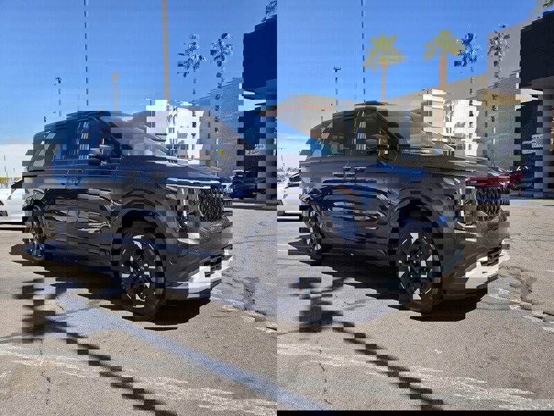 New 2026 Kia Carnival LXS video 2