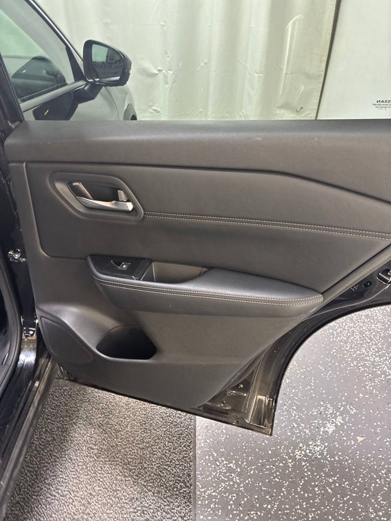 Used 2026 Nissan Rogue SL AWD/4WD image 22