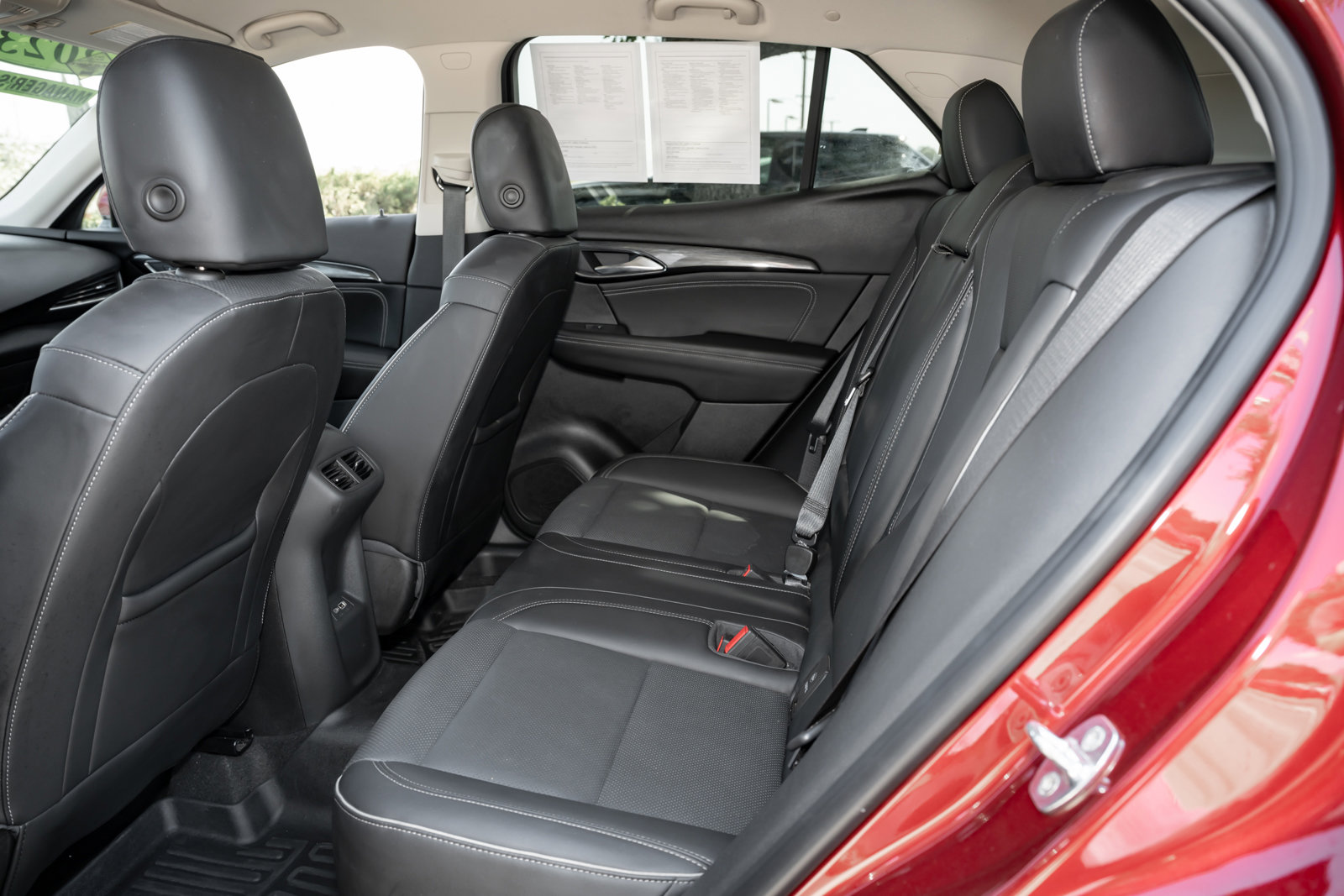 Used 2023 Buick Envision Essence image 35