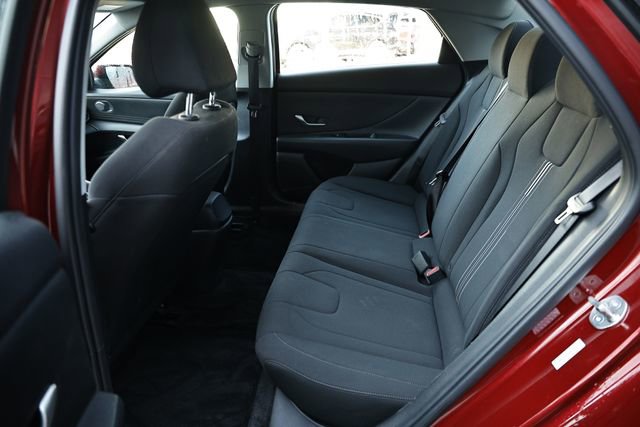 Used 2023 Hyundai Elantra SEL w/ Preferred Accessory Package image 23