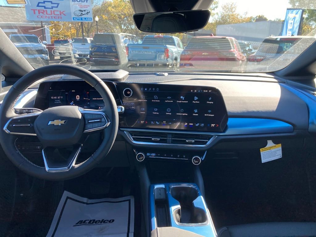 New 2026 Chevrolet Equinox EV LT w/ Convenience Package II image 11