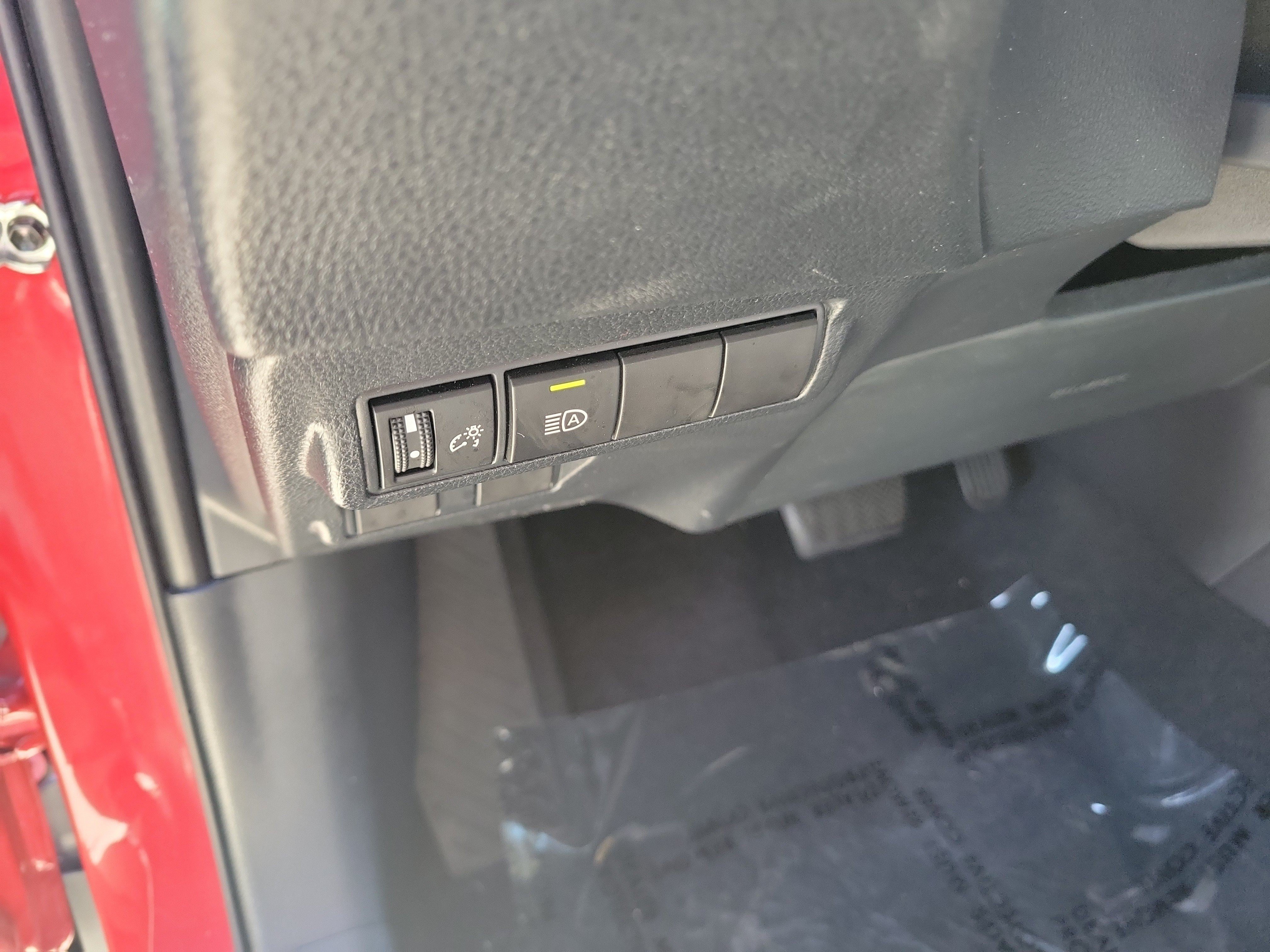 Used 2022 Toyota Corolla Cross LE FWD image 24