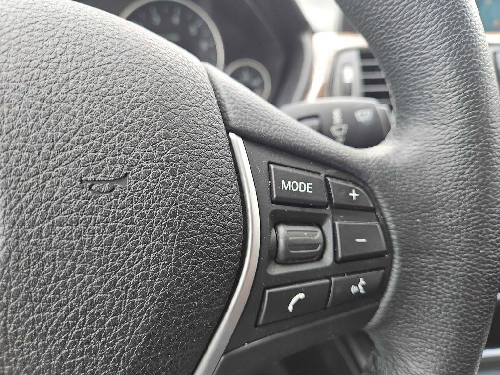 Used 2015 Chrysler 200 Limited w/ Convenience Group image 37