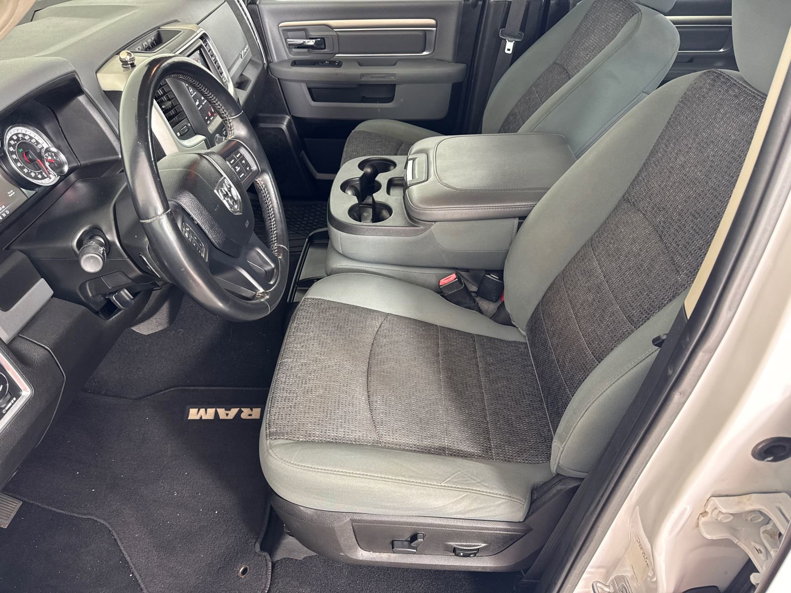 Used 2019 RAM 1500 Big Horn image 9