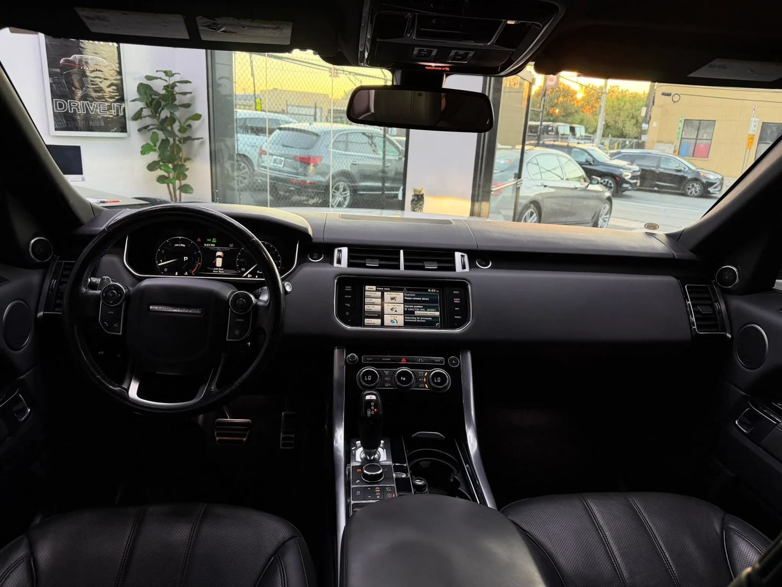 Used 2015 Land Rover Range Rover Sport HSE AWD/4WD image 9