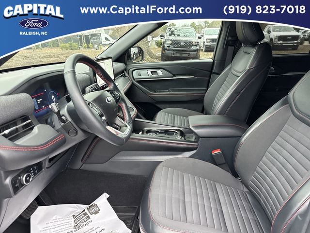 Certified 2025 Ford Explorer ST-Line w/ Premium Package image 17