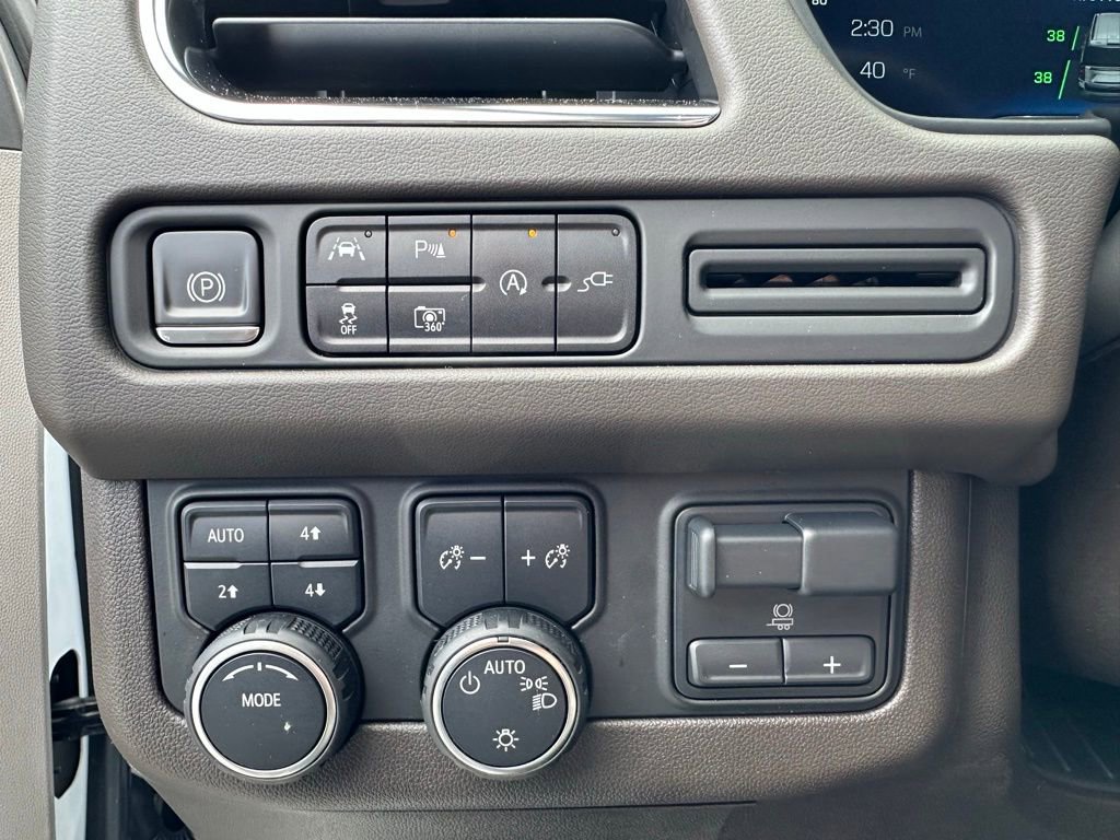 Used 2022 Chevrolet Tahoe LT w/ Luxury Package image 3