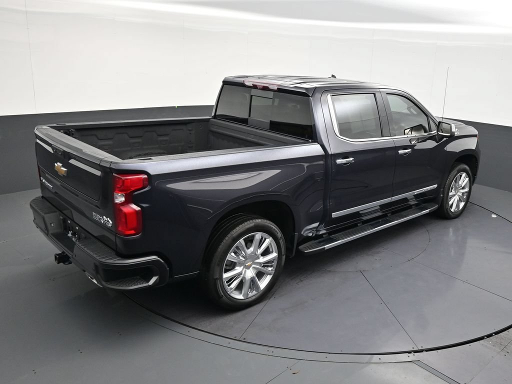 Used 2024 Chevrolet Silverado 1500 High Country w/ High Country Premium Package AWD/4WD image 17
