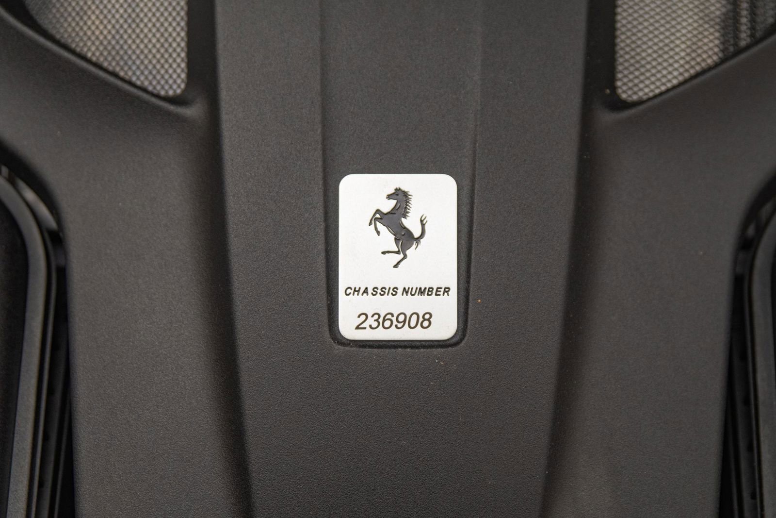 Used 2018 Ferrari GTC4Lusso AWD/4WD image 54